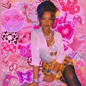 Meet your Posher, Alma